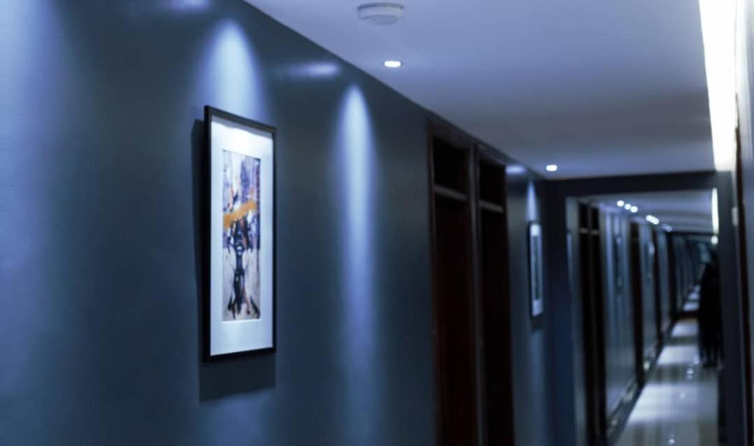 Blue Berries Hotel Энтеббе Экстерьер фото